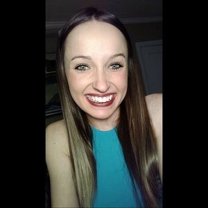 Meet your Posher, Adrianna